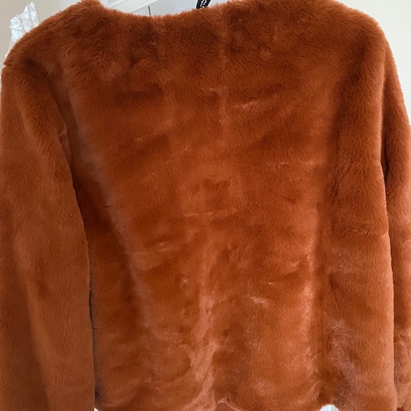 Faux fur - Picture 2 of 5